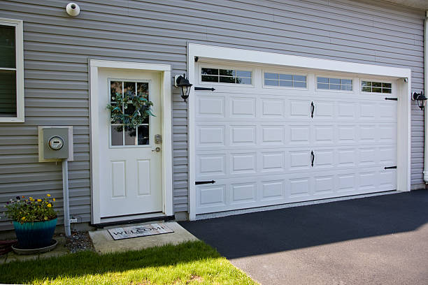 24/7 Emergency Garage Door Panel Replacement experts in Monroe County County, AR